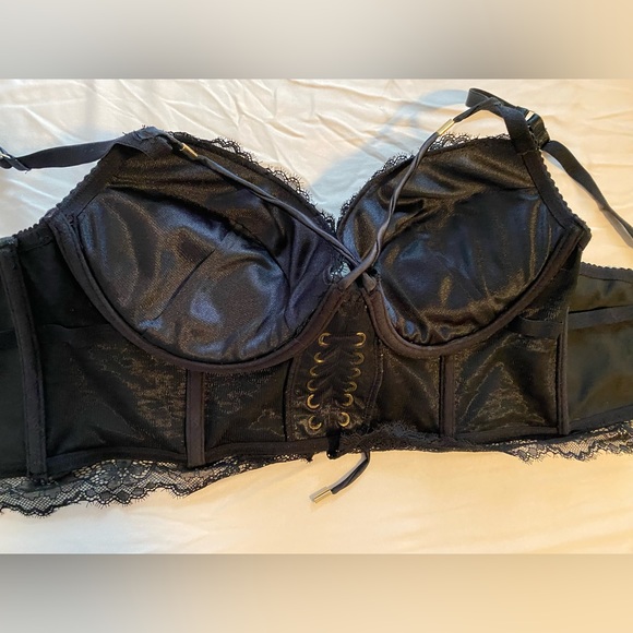 Black Faux Leather Push-up Bra Top with Lace and Strap Details - Picture 5 of 8